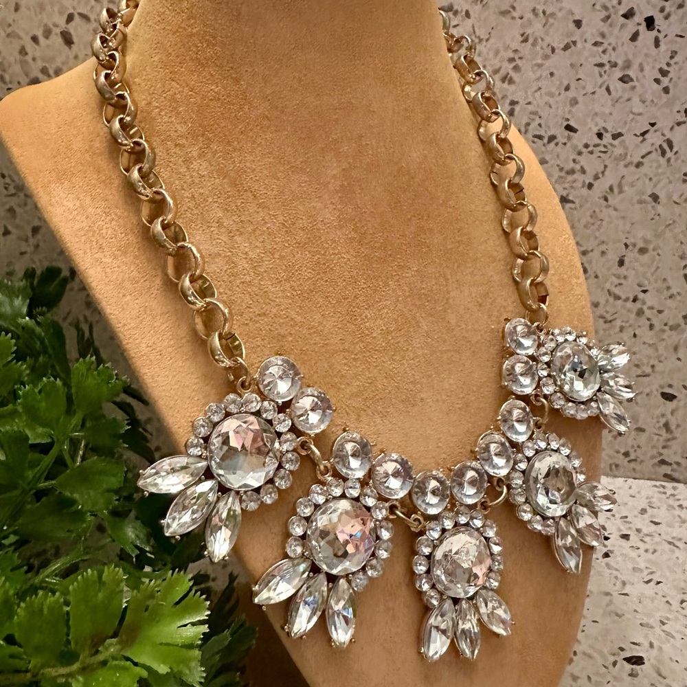 Rhinestone And Acrylic Gem Statement Necklace And… - image 3